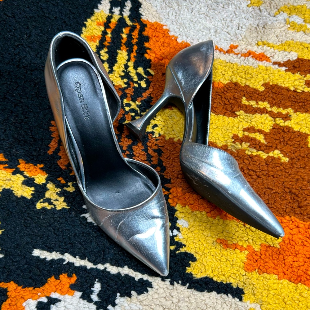 Glam Gal, OPEN EDIT, metallic heels!!